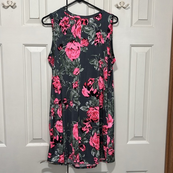 Floral Dress - Picture 2 of 6